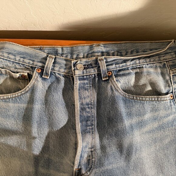 Vintage Levi’s 501 Button Fly Jeans 32x25 – Cut Hem, Classic Fade - Picture 4 of 6